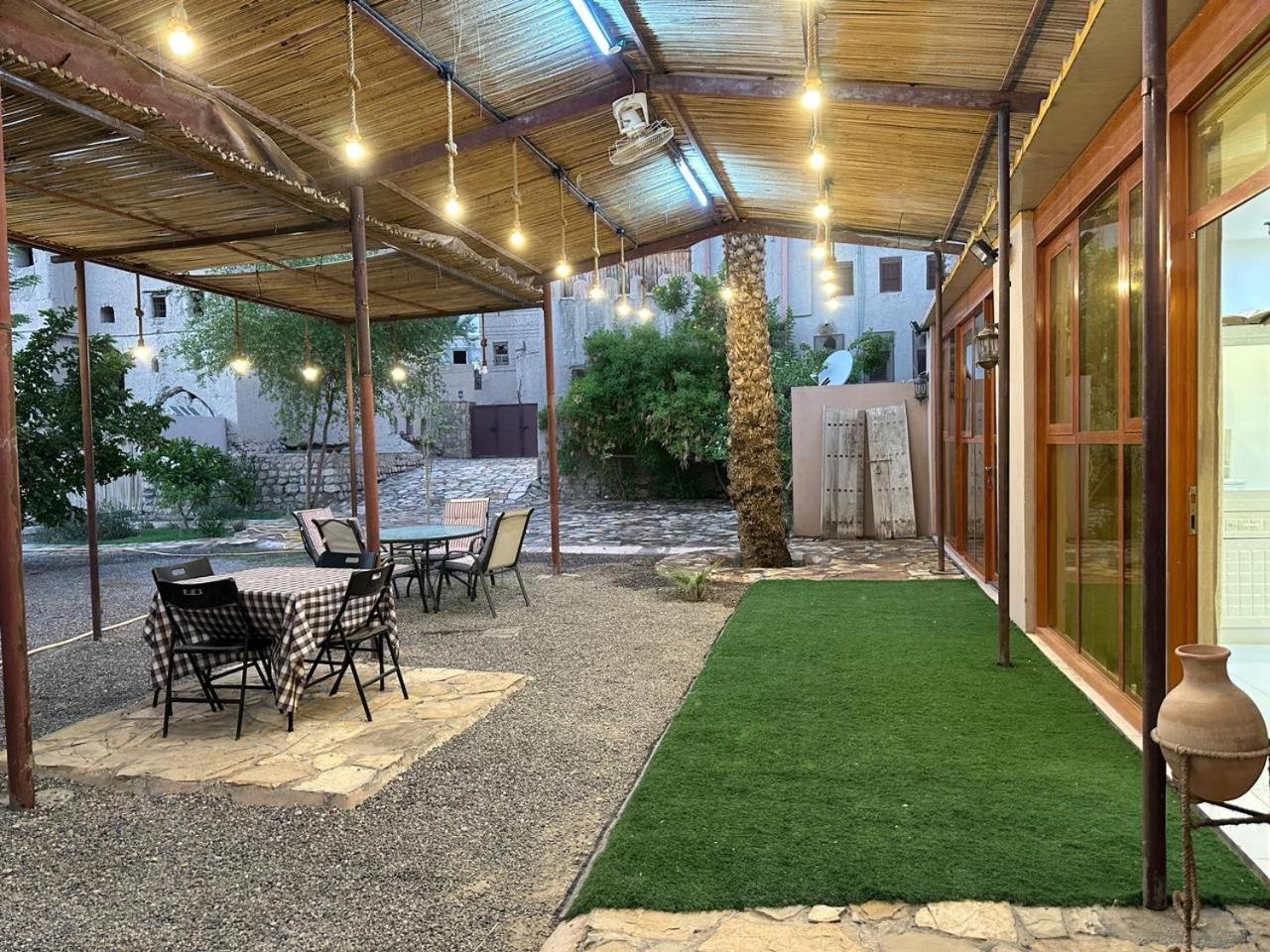 Villa Al- Aqyr Rest Garden أستراحة حارة العقر à Nizwa Extérieur photo