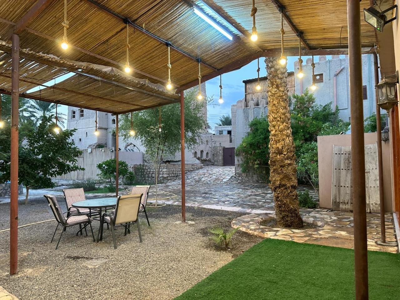 Villa Al- Aqyr Rest Garden أستراحة حارة العقر à Nizwa Extérieur photo