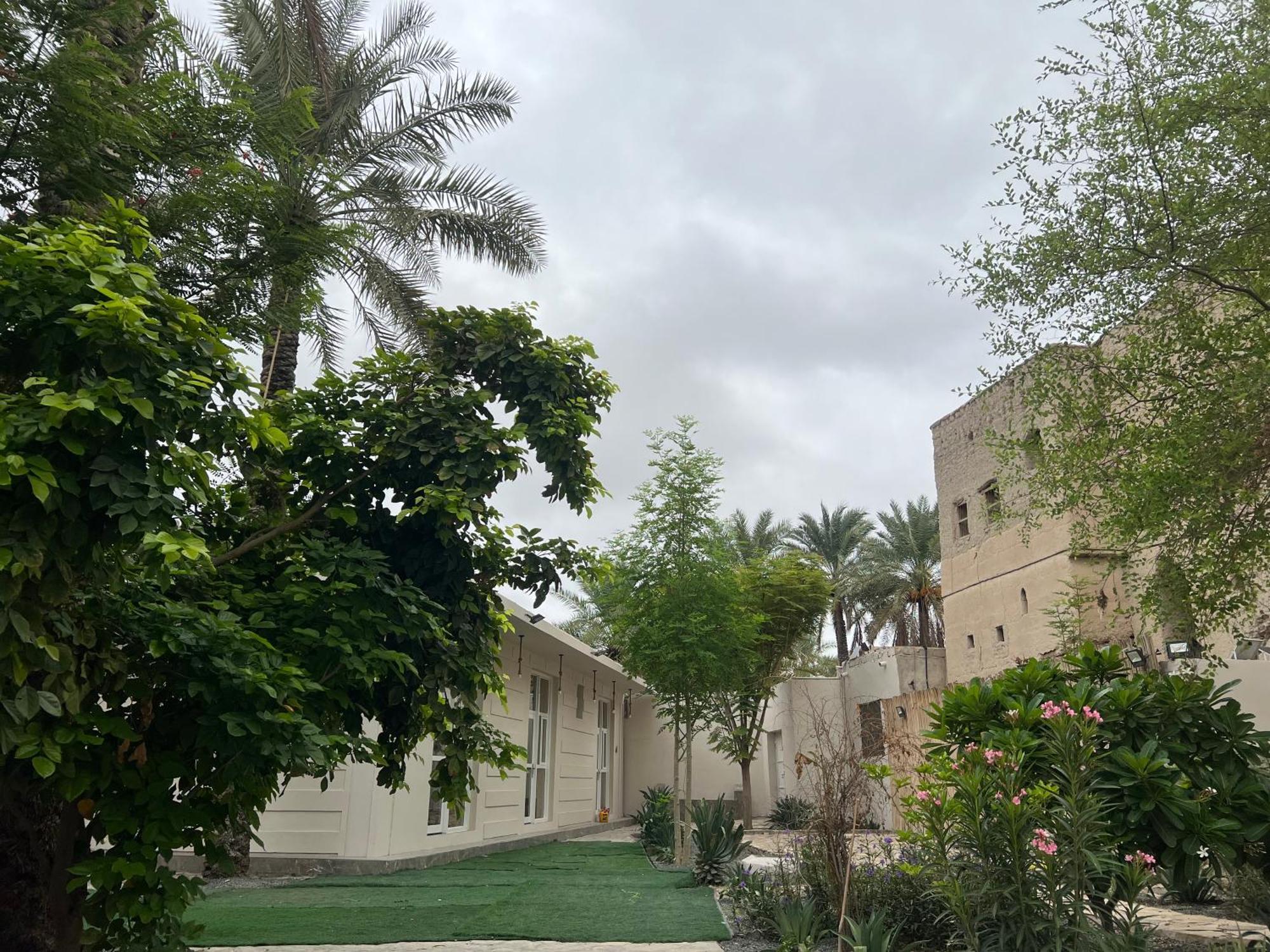 Villa Al- Aqyr Rest Garden أستراحة حارة العقر à Nizwa Extérieur photo